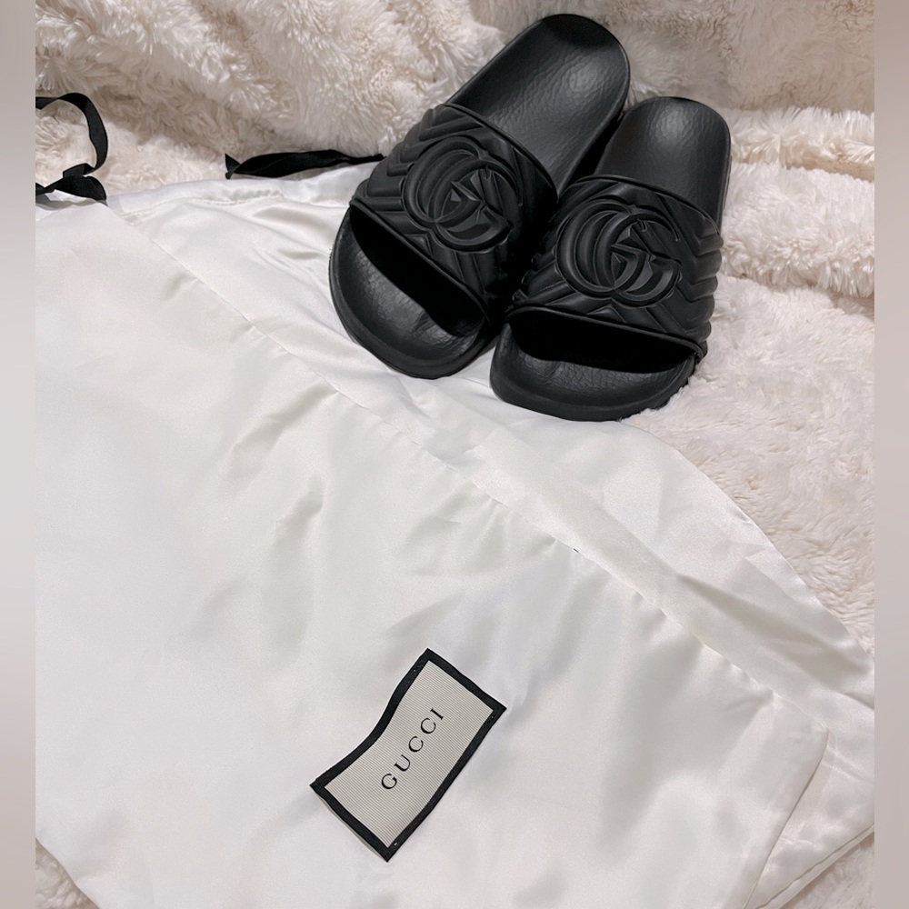 GUCCI slides